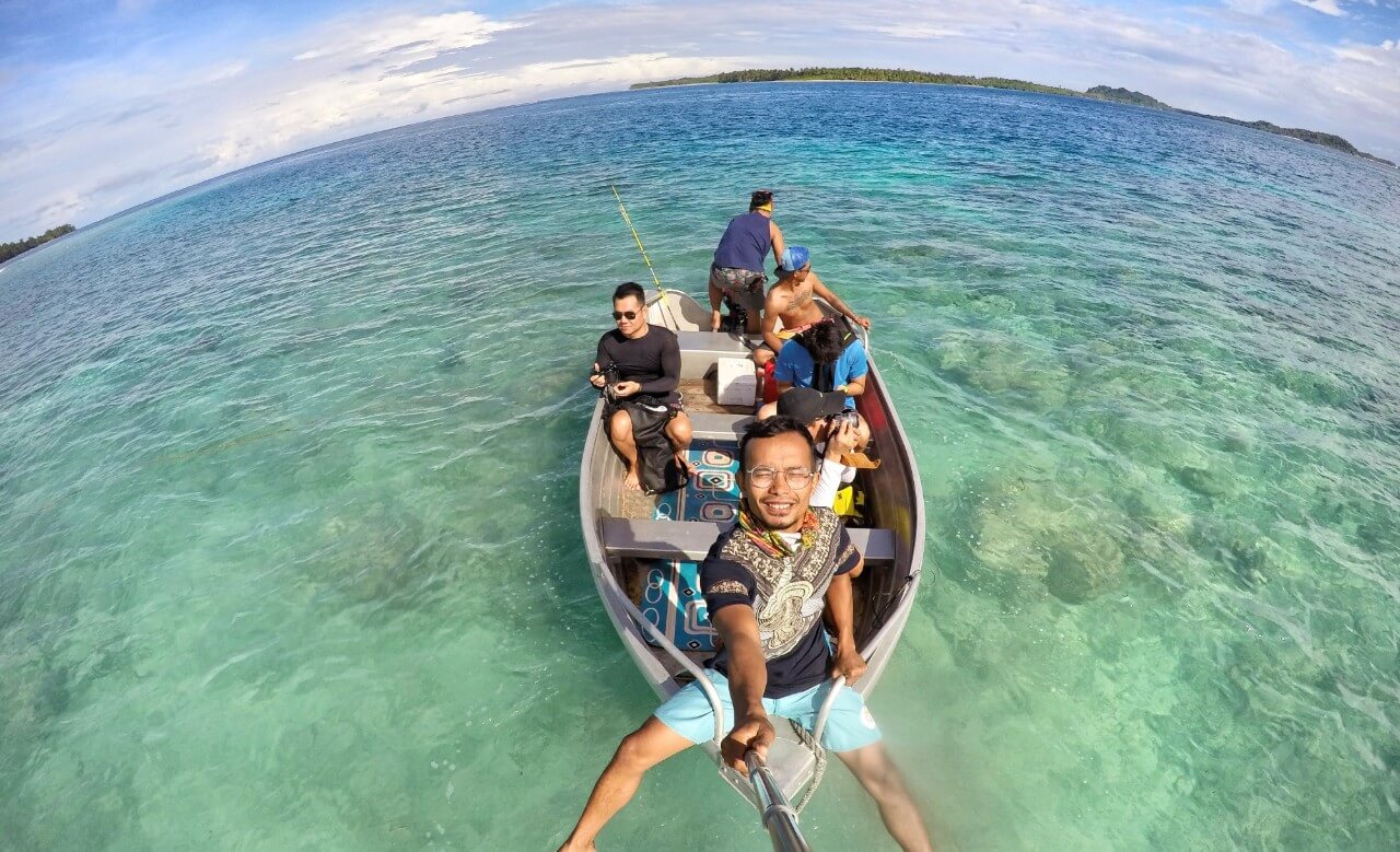 Pintar membaca pasar dan apa yang menjadi tren adalah sebagian kunci untuk bertahan di dunia tour guiding